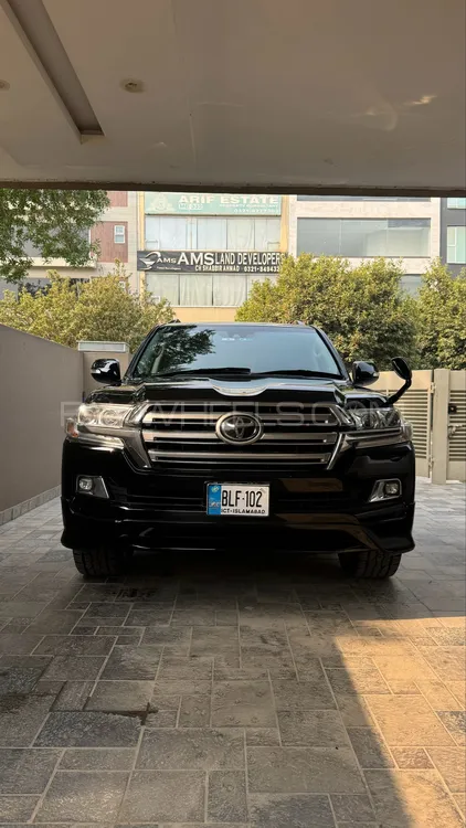 Toyota Land Cruiser 2015 for Sale in Lahore Toyota Land Cruiser 2015 for Sale in Lahore Image-1