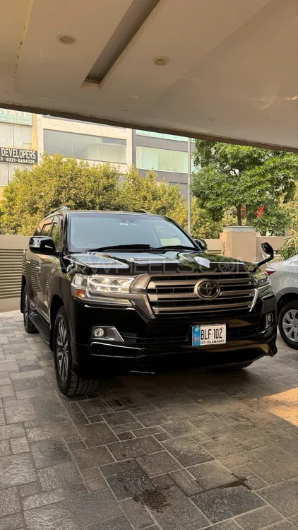Toyota Land Cruiser 2015 for Sale in Lahore Toyota Land Cruiser 2015 for Sale in Lahore Image-2