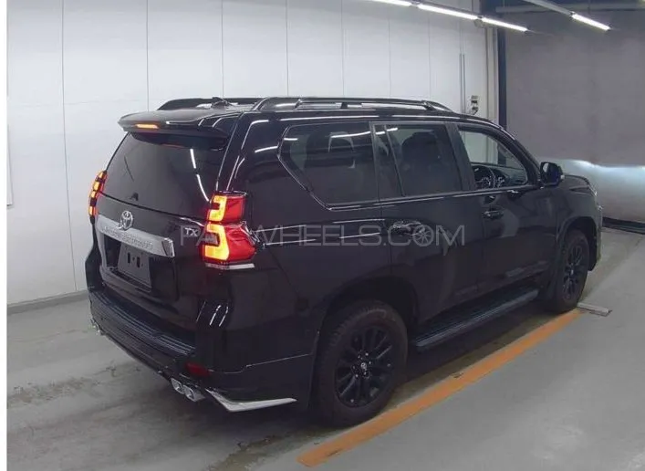 Toyota Prado 2020 for Sale in Lahore Toyota Prado 2020 for Sale in Lahore Image-4