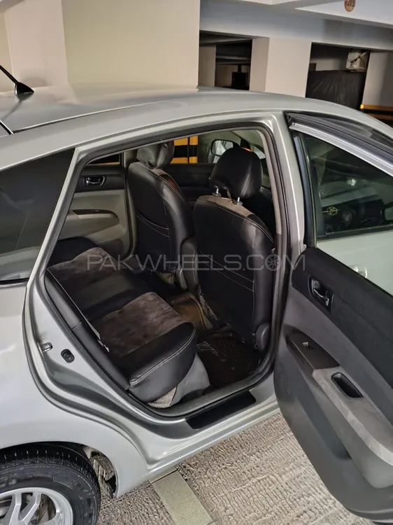 Toyota Prius 2011 for Sale in Karachi Toyota Prius 2011 for Sale in Karachi Image-7