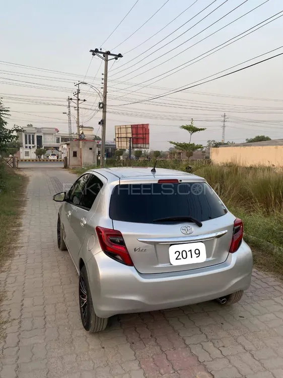 Toyota Vitz 2015 for Sale in Sialkot Toyota Vitz 2015 for Sale in Sialkot Image-6