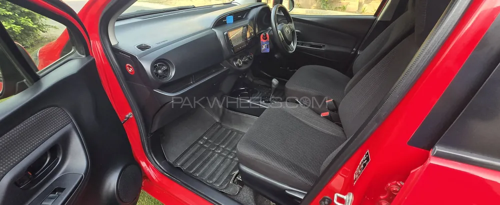 Toyota Vitz 2018 for Sale in Lahore Toyota Vitz 2018 for Sale in Lahore Image-5