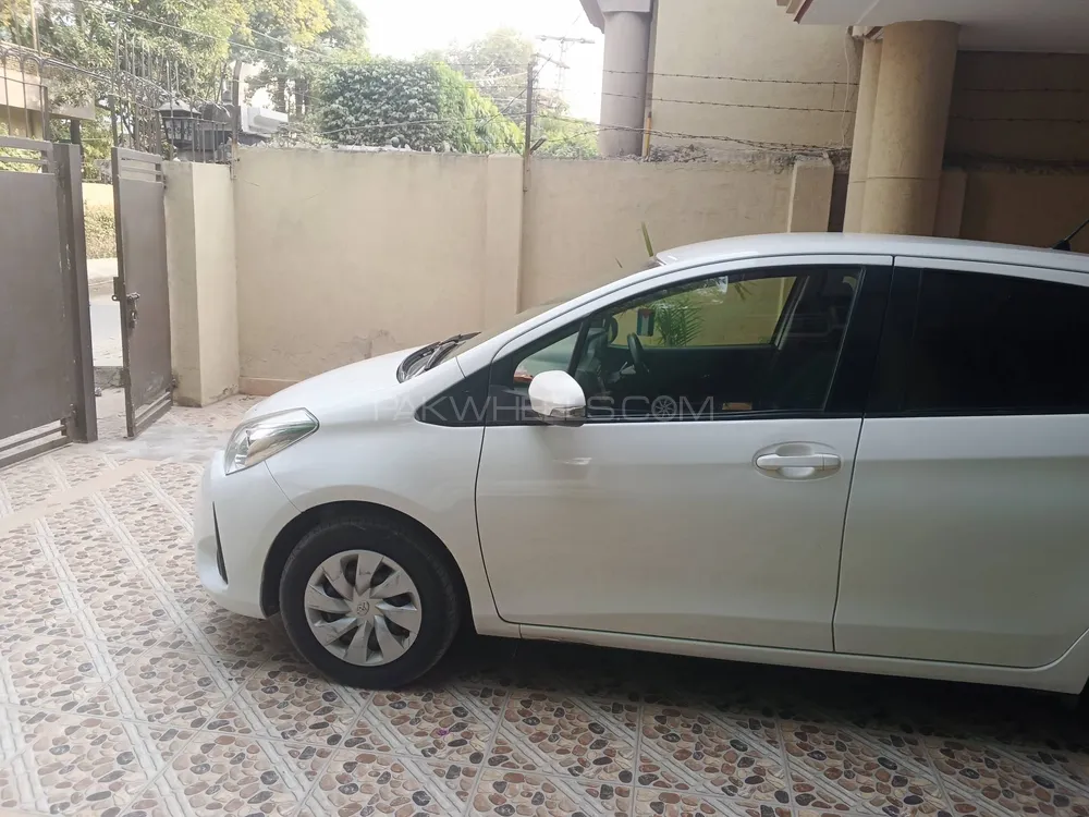 Toyota Vitz 2017 for Sale in Lahore Toyota Vitz 2017 for Sale in Lahore Image-7
