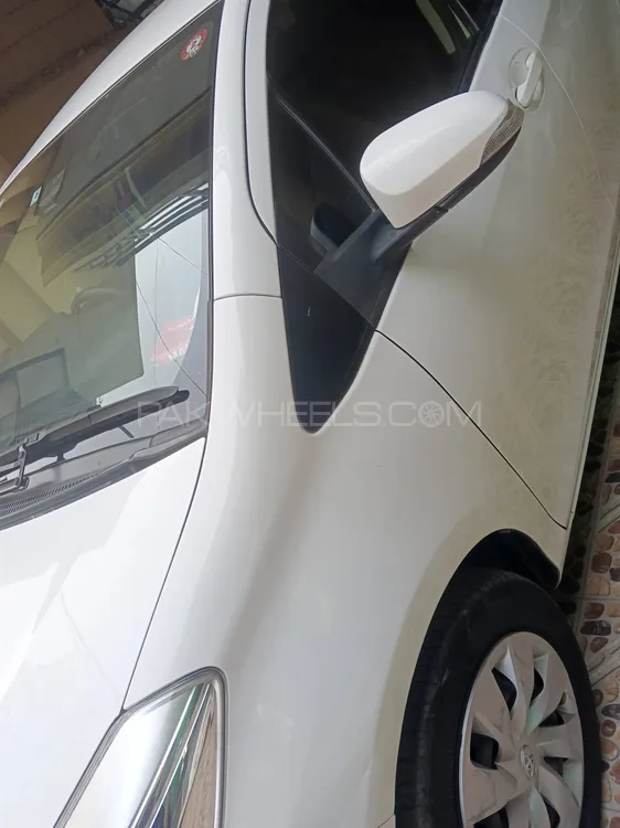 Toyota Vitz 2017 for Sale in Lahore Toyota Vitz 2017 for Sale in Lahore Image-5
