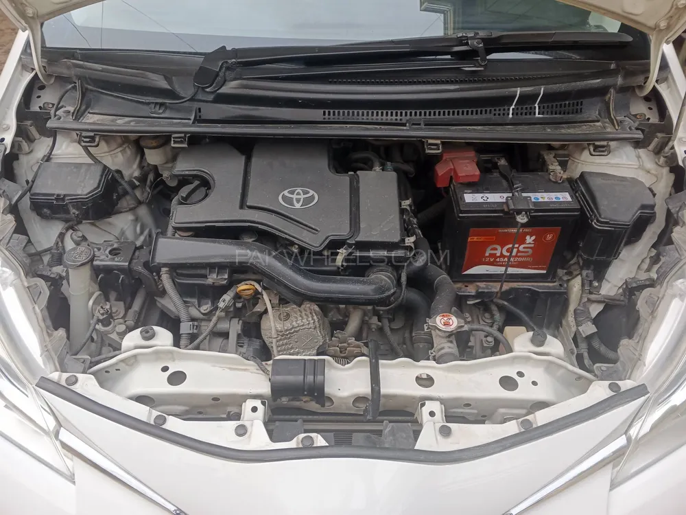 Toyota Vitz 2017 for Sale in Lahore Toyota Vitz 2017 for Sale in Lahore Image-12