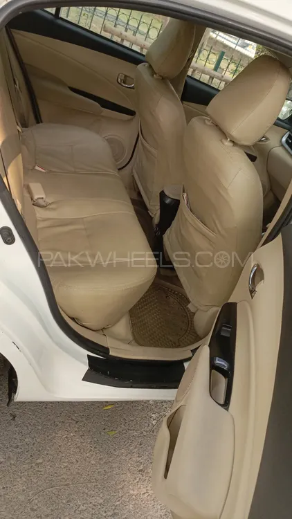 Toyota Yaris Sedan 2020 for Sale in Lahore Toyota Yaris Sedan 2020 for Sale in Lahore Image-12