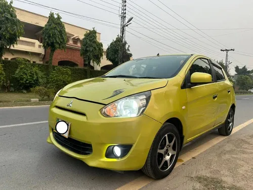 Mitsubishi Mirage 1.0 G 2012