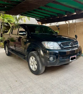 Toyota Hilux D-4D Automatic 2010 for Sale Toyota Hilux D-4D Automatic 2010 for Sale