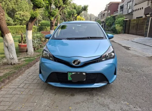 Toyota Vitz F 1.0 2014