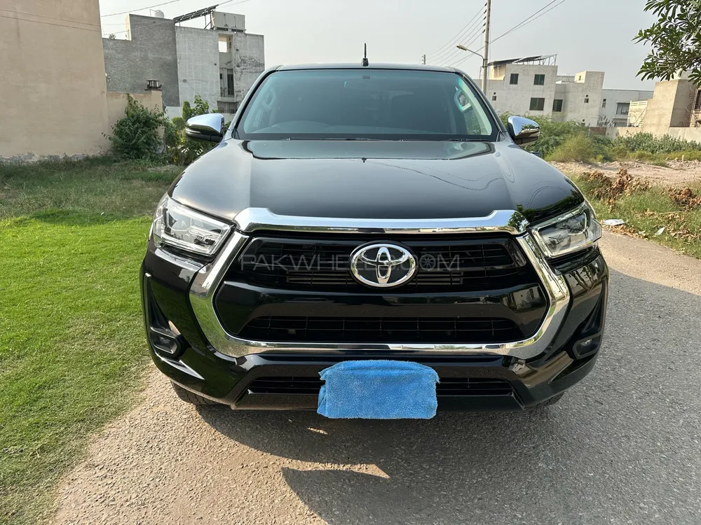 Toyota Hilux 2021 for Sale in Multan Toyota Hilux 2021 for Sale in Multan Image-2
