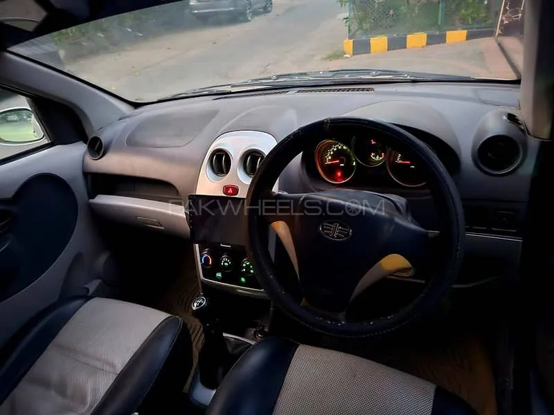 FAW V2 2015 for Sale in Lahore FAW V2 2015 for Sale in Lahore Image-4