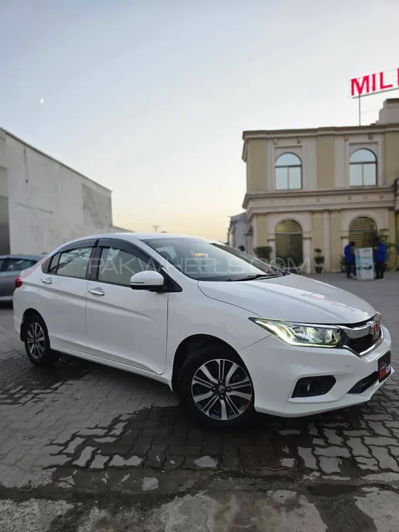 Honda City 2022 for Sale in Islamabad Image-1