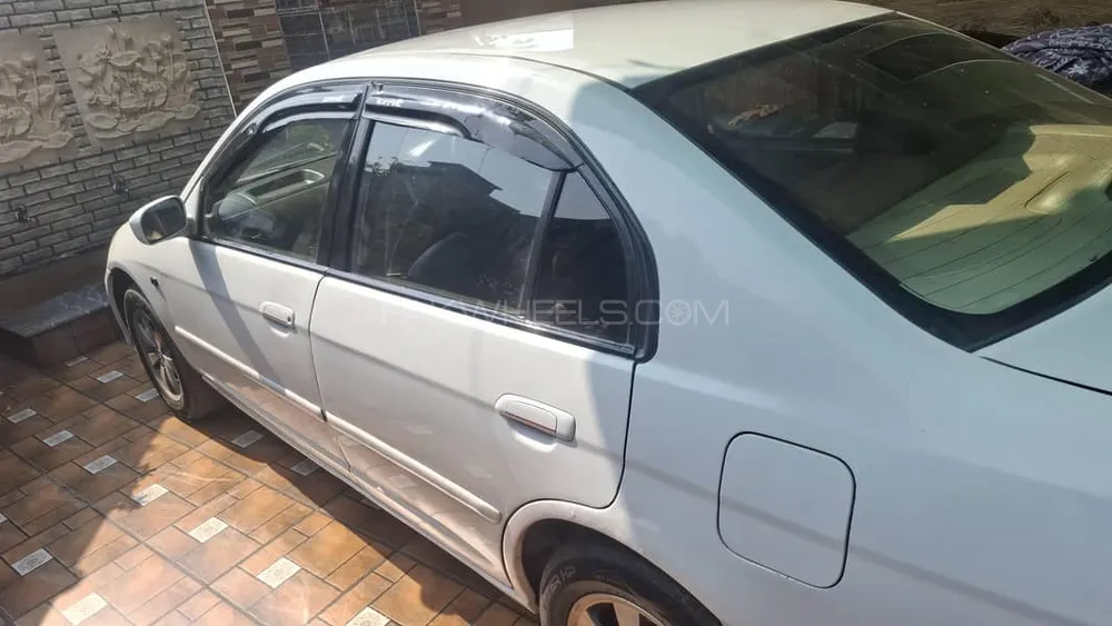 Honda Civic 2005 for Sale in Gujranwala Honda Civic 2005 for Sale in Gujranwala Image-4