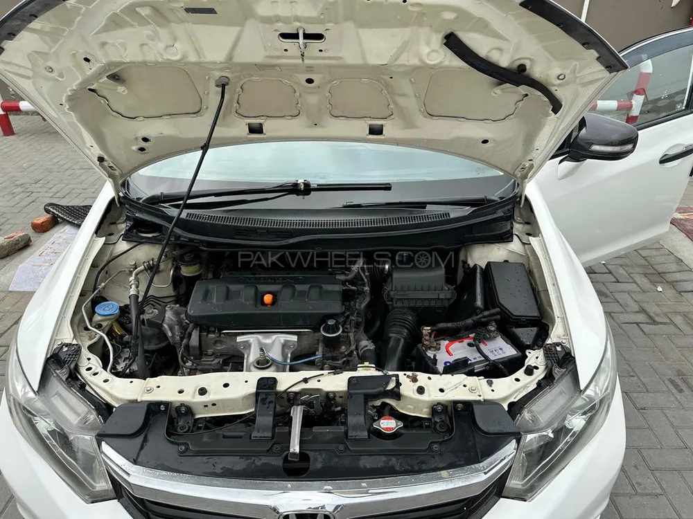 Honda Civic 2014 for Sale in Rawalpindi Honda Civic 2014 for Sale in Rawalpindi Image-4