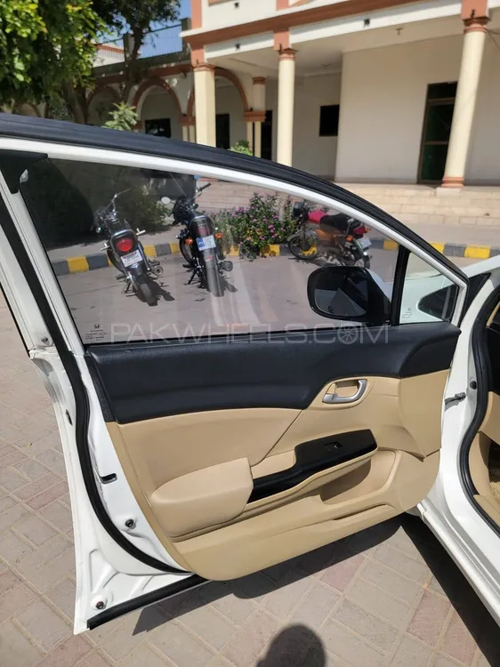 Honda Civic 2016 for Sale in Bahawalpur Honda Civic 2016 for Sale in Bahawalpur Image-9