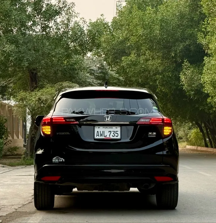 Honda Vezel 2019 for Sale in Lahore Honda Vezel 2019 for Sale in Lahore Image-13