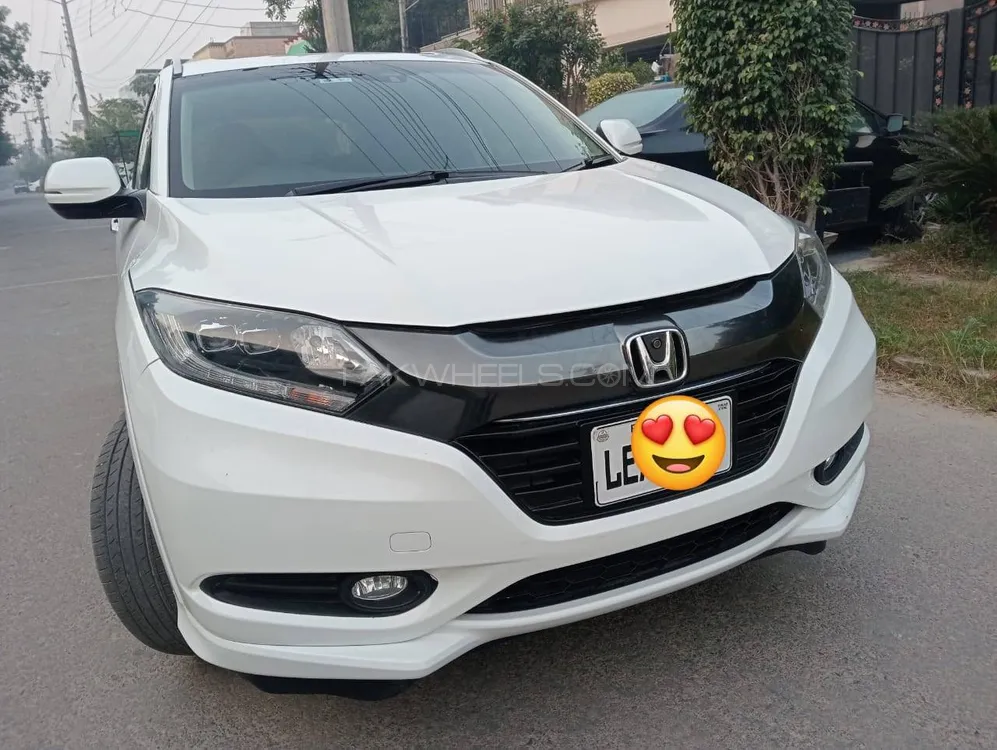 Honda Vezel 2015 for Sale in Lahore Image-1