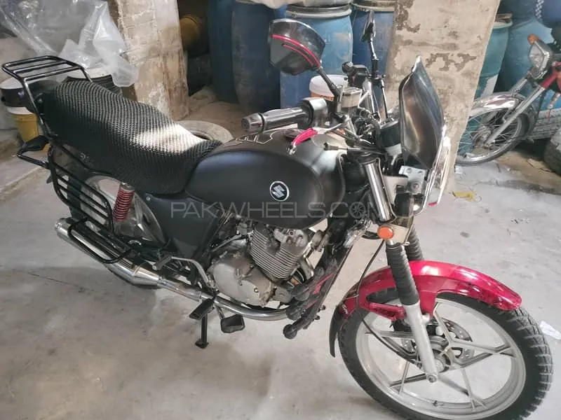 Suzuki GS 150 SE 2017 for Sale Suzuki GS 150 SE 2017 for Sale Image-5