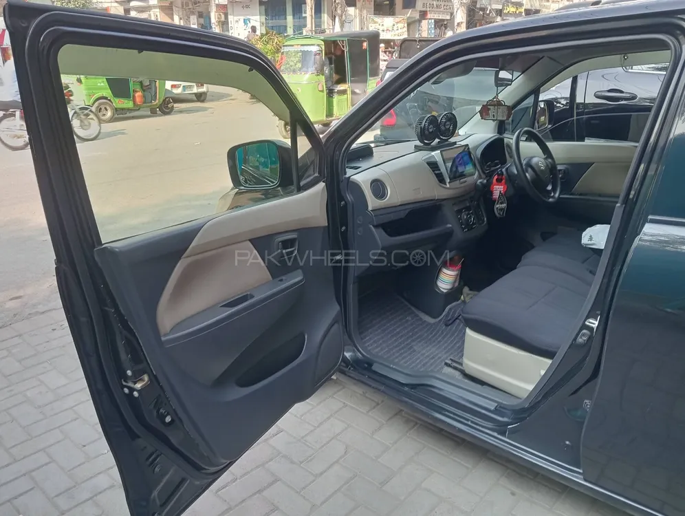 Suzuki Wagon R 2014 for Sale in Rawalpindi Suzuki Wagon R 2014 for Sale in Rawalpindi Image-12