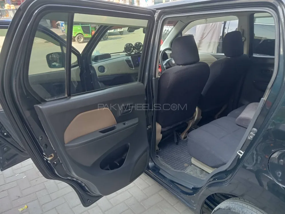 Suzuki Wagon R 2014 for Sale in Rawalpindi Suzuki Wagon R 2014 for Sale in Rawalpindi Image-11