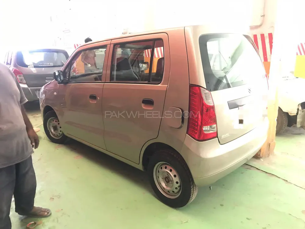 Suzuki Wagon R 2016 for Sale in Karachi Suzuki Wagon R 2016 for Sale in Karachi Image-3