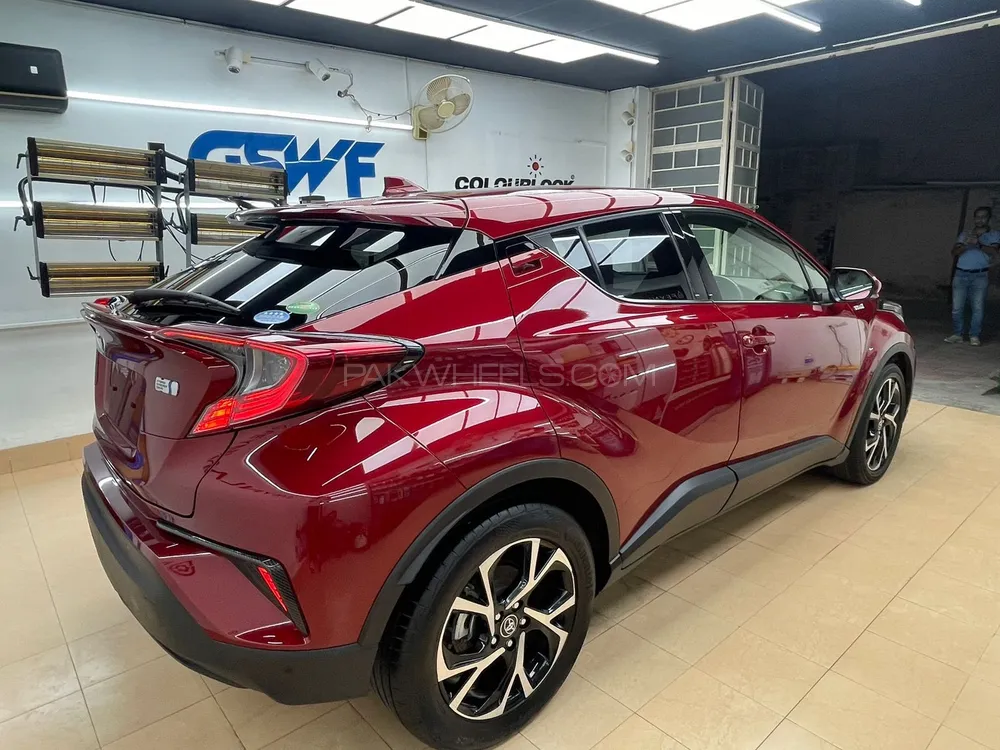 Toyota C-HR 2019 for Sale in Lahore Toyota C-HR 2019 for Sale in Lahore Image-4