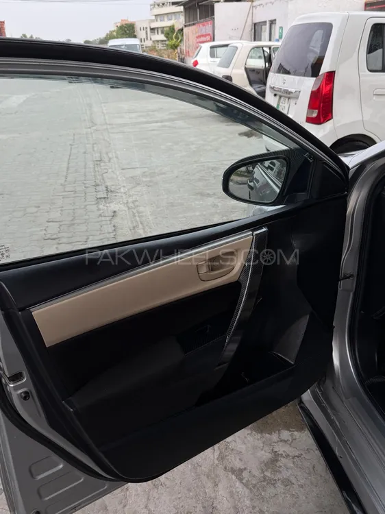 Toyota Corolla 2016 for Sale in Sialkot Toyota Corolla 2016 for Sale in Sialkot Image-12
