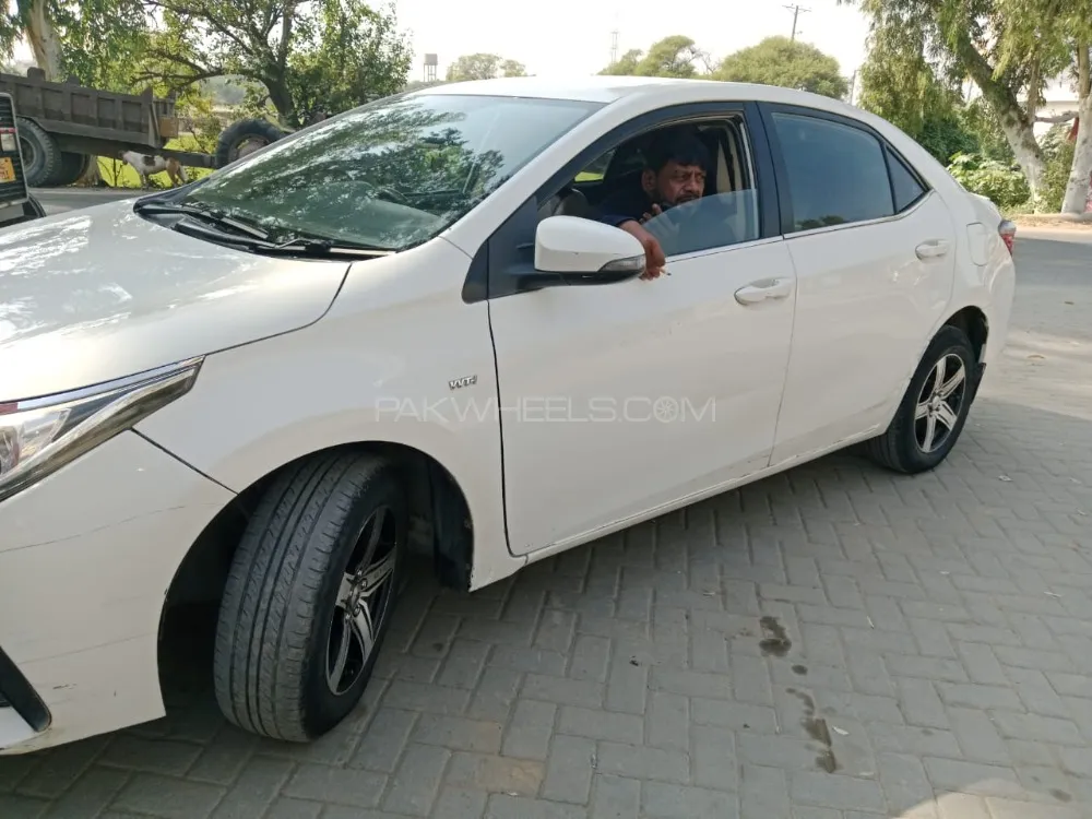 Toyota Corolla 2017 for Sale in Gujrat Toyota Corolla 2017 for Sale in Gujrat Image-3