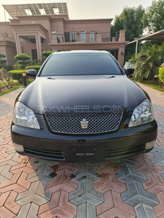 Toyota Crown 2004 for Sale in Islamabad Image-1