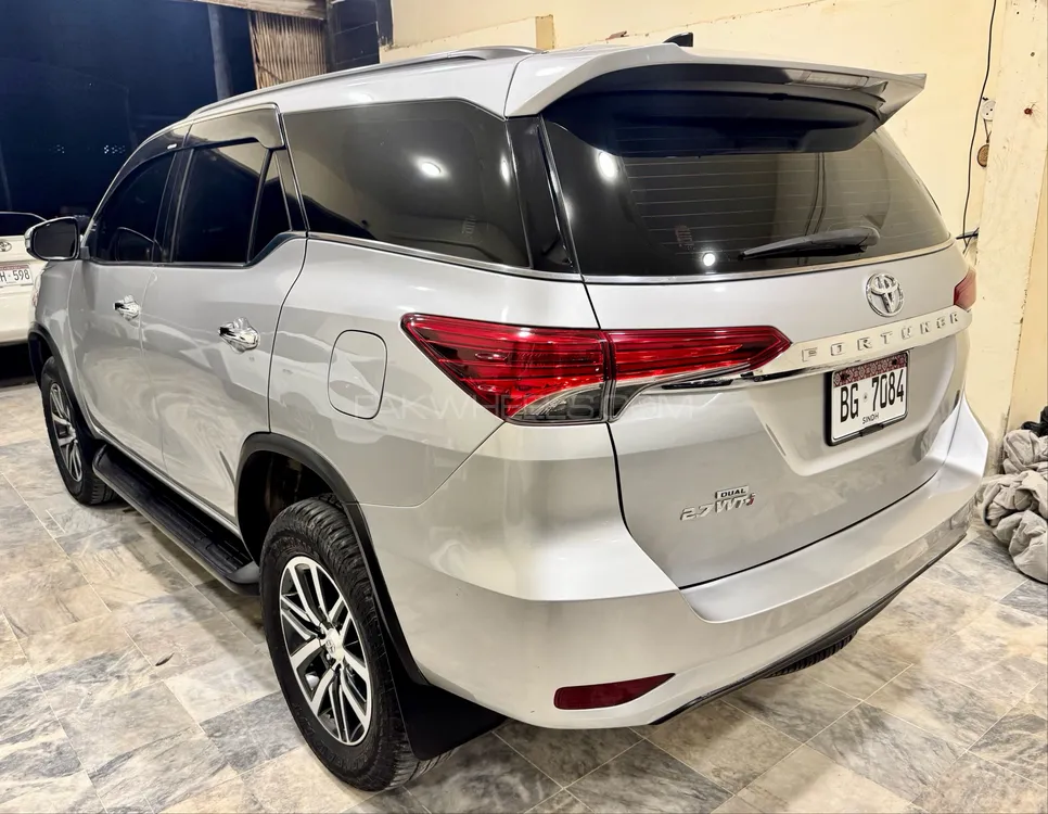 Toyota Fortuner 2018 for Sale in Karachi Toyota Fortuner 2018 for Sale in Karachi Image-4