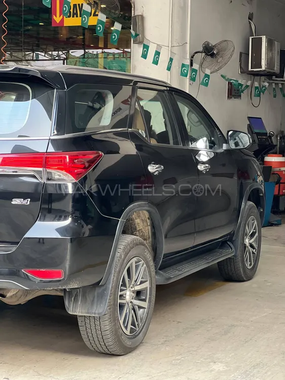 Toyota Fortuner 2018 for Sale in Lahore Toyota Fortuner 2018 for Sale in Lahore Image-7