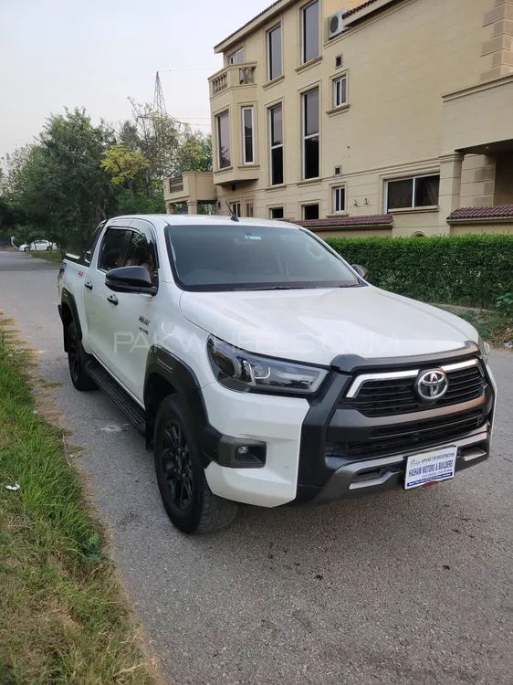 Toyota Hilux 2022 for Sale in Islamabad Toyota Hilux 2022 for Sale in Islamabad Image-4