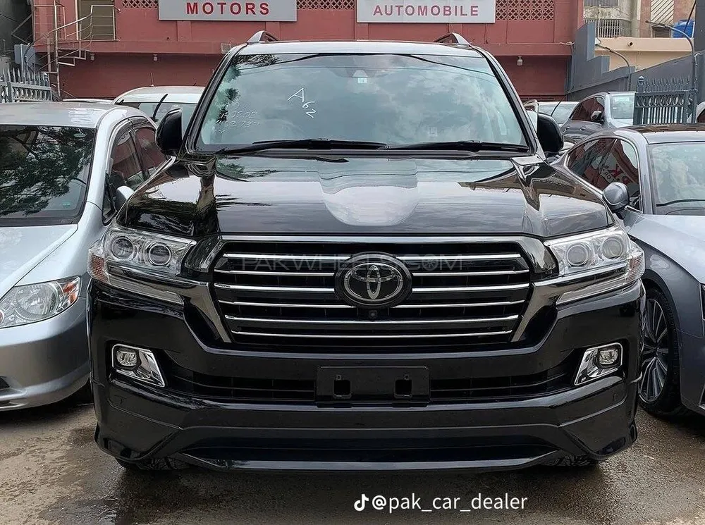 Toyota Land Cruiser 2018 for Sale in Karachi Toyota Land Cruiser 2018 for Sale in Karachi Image-4