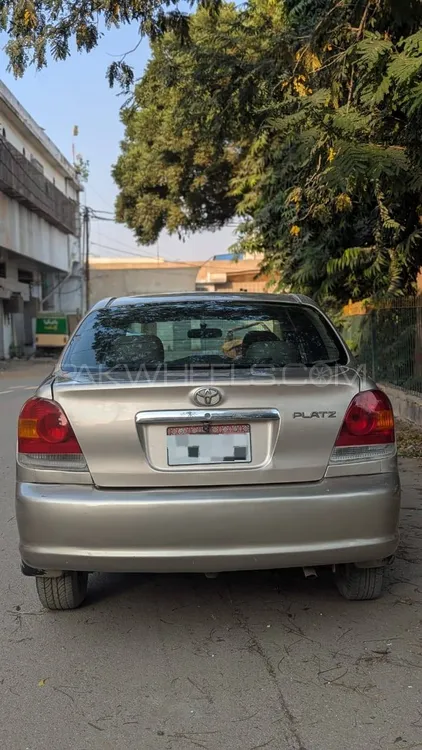 Toyota Platz 2003 for Sale in Karachi Image-1