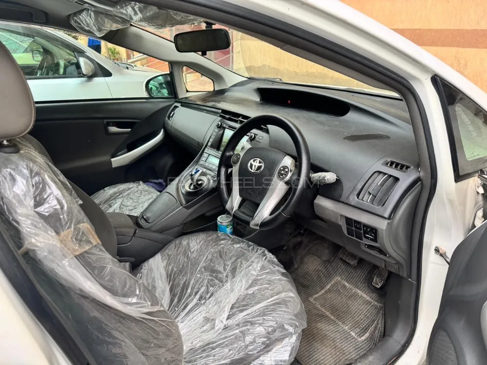 ٹویوٹا پریوس 2011 for Sale in کراچی ٹویوٹا پریوس 2011 for Sale in کراچی Image-7