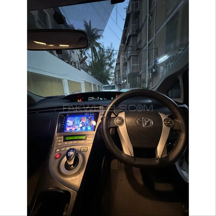Toyota Prius 2013 for Sale in Karachi Toyota Prius 2013 for Sale in Karachi Image-7