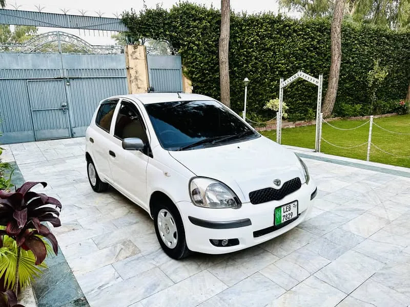 Toyota Vitz 2001 for Sale in Peshawar Toyota Vitz 2001 for Sale in Peshawar Image-1