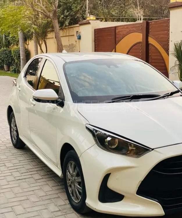 Toyota Yaris Hatchback 2021 for Sale in Multan Toyota Yaris Hatchback 2021 for Sale in Multan Image-2