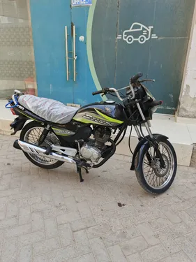 Honda CG 125 Deluxe 2015