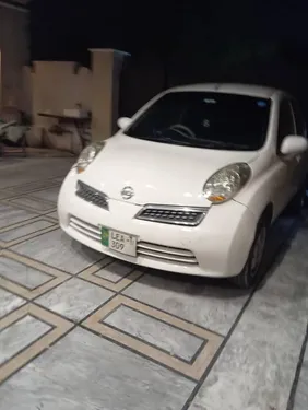 Nissan March Bolero 2003