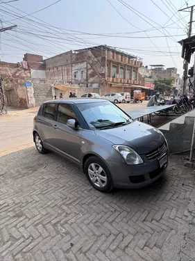 Suzuki Swift DLX 1.3 2013