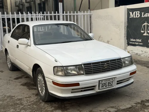 Toyota Crown Royal Saloon G 1992