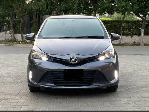 ٹویوٹا ویٹز ایف ۱.۰ 2015 for Sale نئی