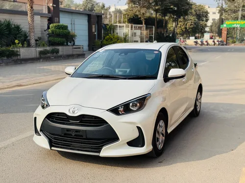 Toyota Yaris Hatchback X 2022