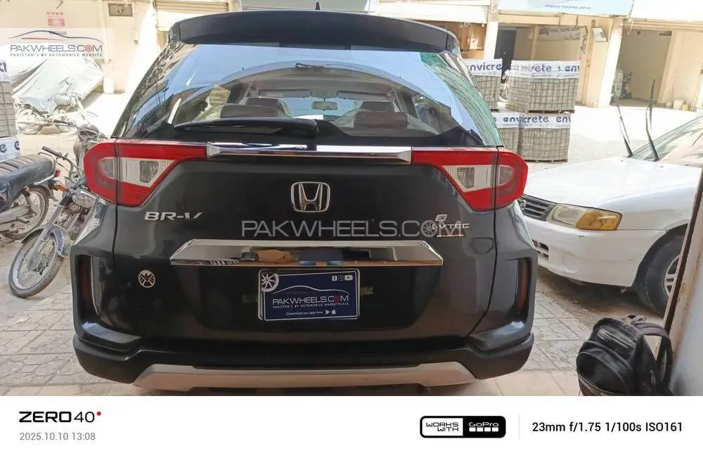 Honda BR-V 2022 for Sale in Karachi Honda BR-V 2022 for Sale in Karachi Image-3