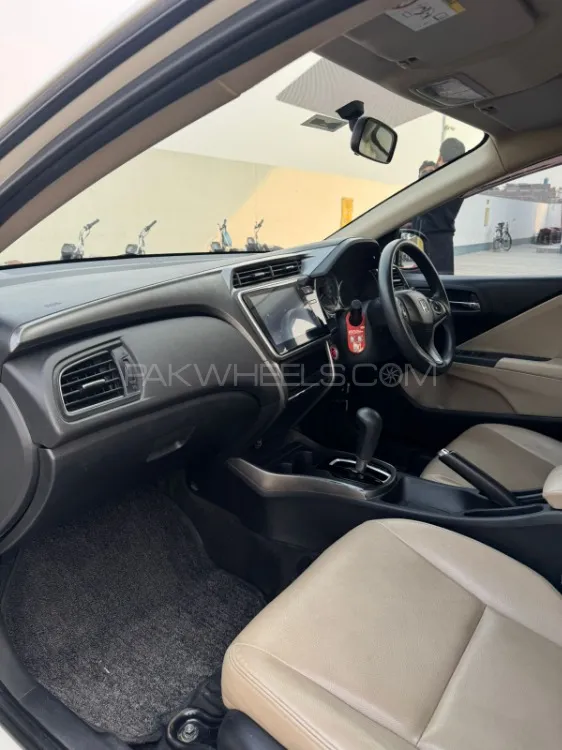 Honda City 2022 for Sale in Multan Honda City 2022 for Sale in Multan Image-4