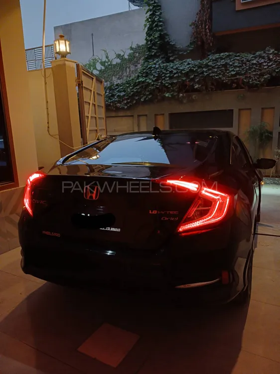 Honda Civic 2021 for Sale in Peshawar Honda Civic 2021 for Sale in Peshawar Image-12