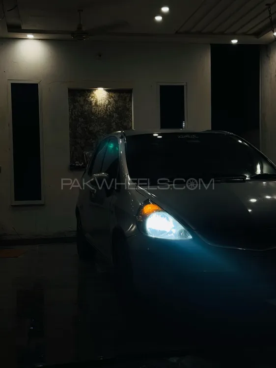Honda Fit 2006 for Sale in Lahore Image-1