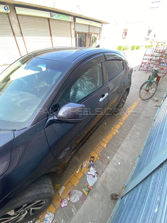 Honda Vezel 2014 for Sale in Multan Honda Vezel 2014 for Sale in Multan Image-9