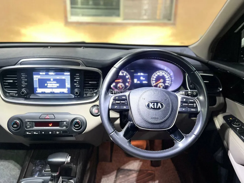 KIA Sorento 2022 for Sale in Lahore KIA Sorento 2022 for Sale in Lahore Image-2